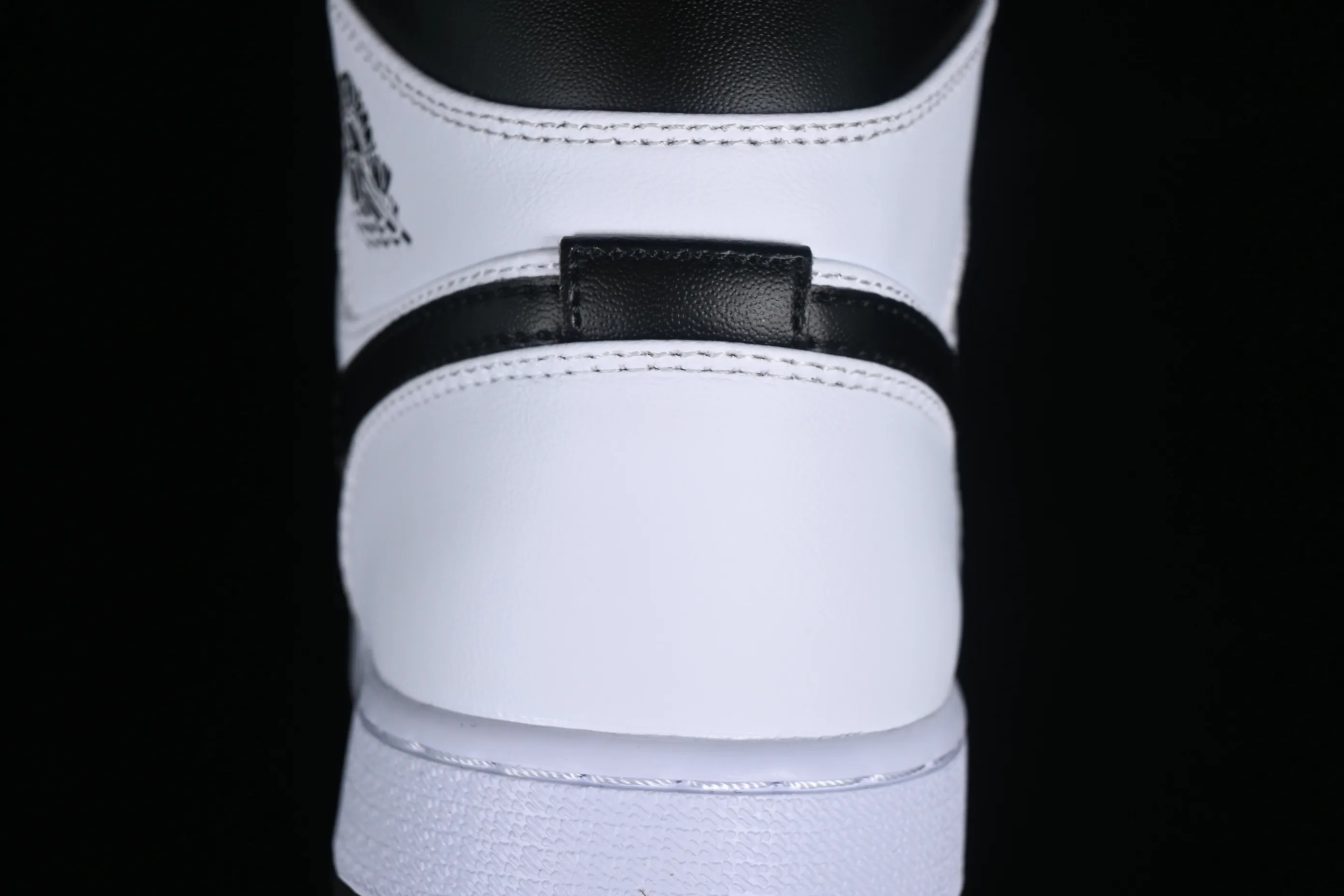 All categories Air Jordan Jordan series basketball shoes Air Jordan 1 Mid Air Jordan 1 Mid AJ1 Joe 1 classic white and black Chinese culture and leisure sneakers DQ8423-132